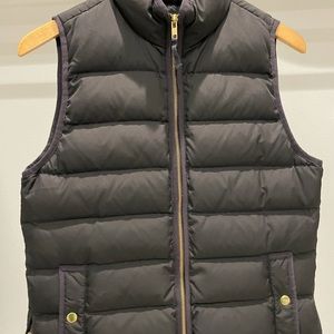 Cool stylish black vest! Perfect much with any outfits.